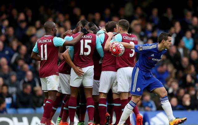 2015年7月：费城人队投手科尔·哈梅尔斯在被交易前夕对小熊队投出无安打比赛。