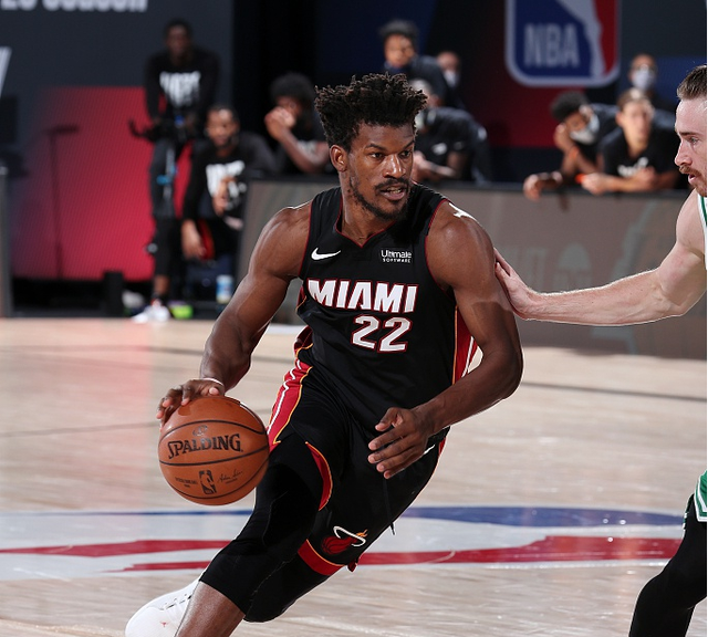 篮板均保持 篮板均保持